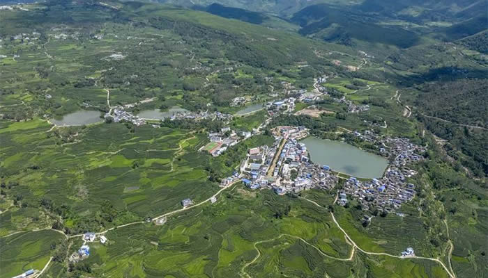 萬德(dé)湖(hú)景區(qū) 萬德(dé)湖(hú)景區(qū)